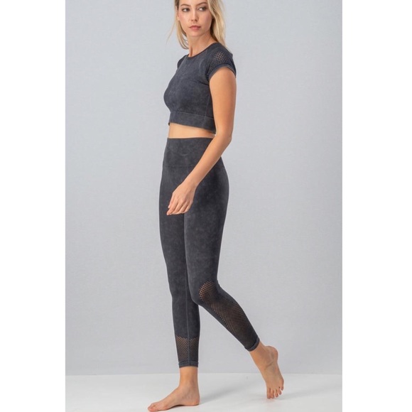 $ FIRM π·Charcoal Enzyme Wash Leggings - Picture 7 of 7